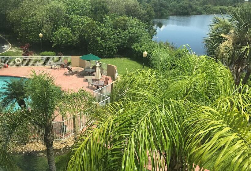 فندق Holiday Inn Express & Suites Port Charlotte By Ihg