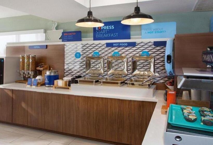 فندق Holiday Inn Express & Suites Port Charlotte By Ihg