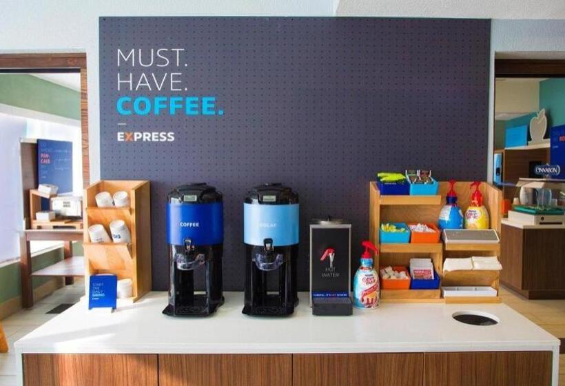 فندق Holiday Inn Express & Suites Port Charlotte By Ihg