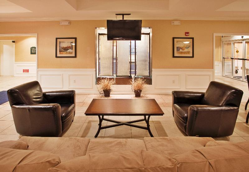 Holiday Inn Express Hotel & Suites Wichita Airport, An Ihg