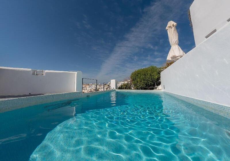 هتل Ikies Santorini