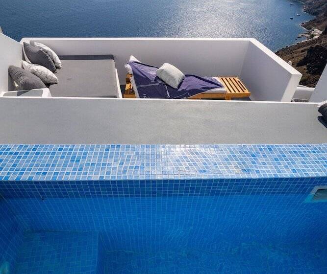 هتل Ikies Santorini