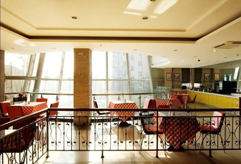 호텔 Jinjiang Inn Caobao Road Subway Station