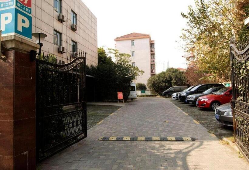 호텔 Jinjiang Inn Caobao Road Subway Station