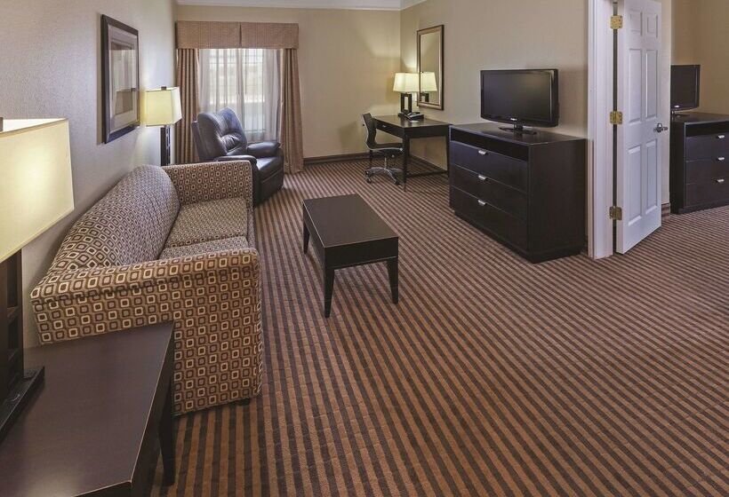 בית מלון כפרי La Quinta Inn & Suites By Wyndham Livingston