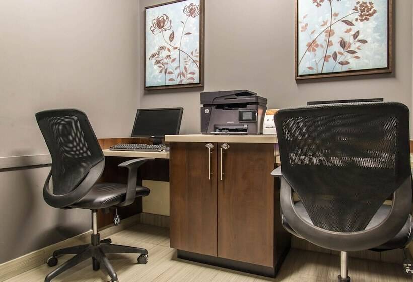 فندق Mainstay Suites Winnipeg