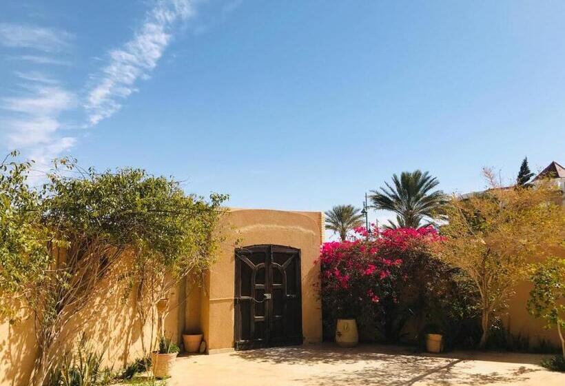 Отель Maison D Hôtes Villa Fatima