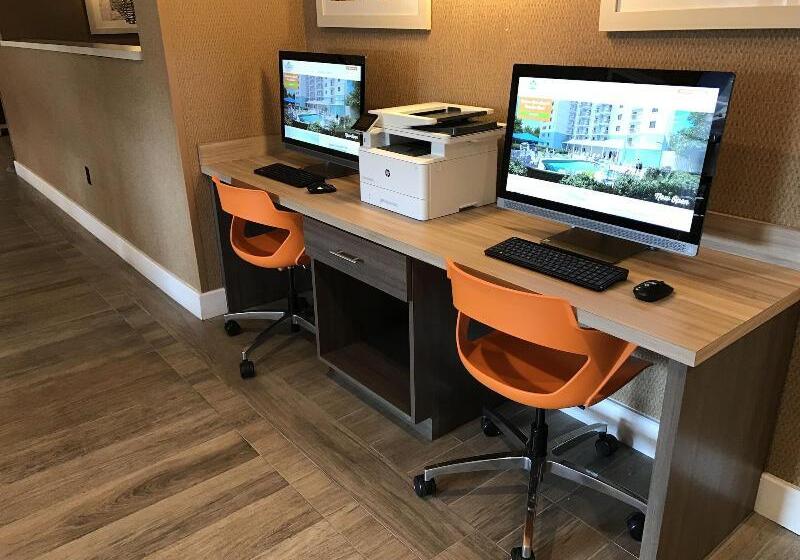 هتل Margaritaville Island Inn