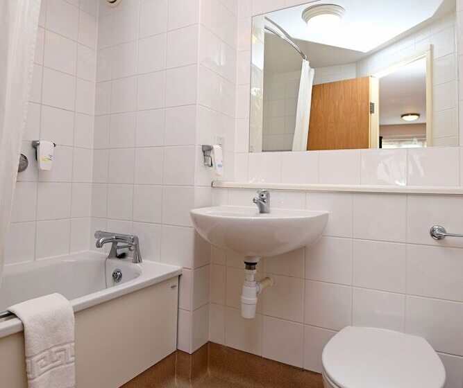 호텔 Meadow Farm Redditch By Marstons Inns