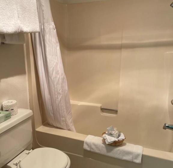 فندق Newport Coast Inn