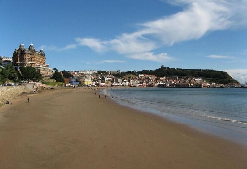 בית מלון כפרי Palm Court