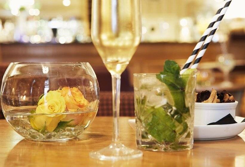 בית מלון כפרי Palm Court