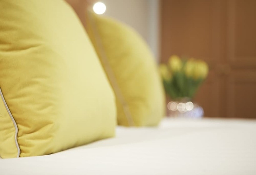 בית מלון כפרי Palm Court