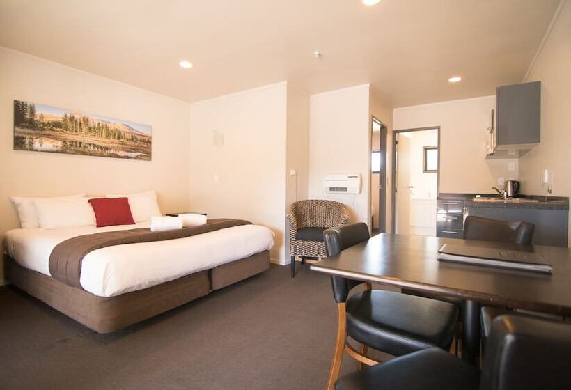 酒店 Parklands Motorlodge & Holiday Park