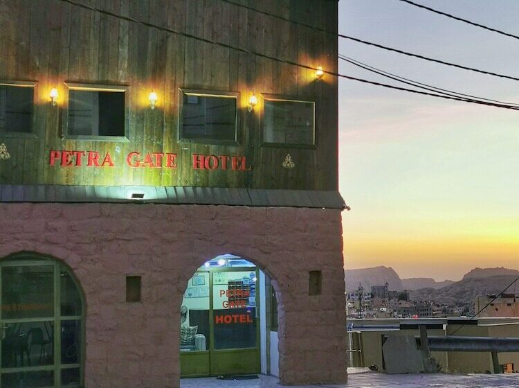هتل Petra Gate