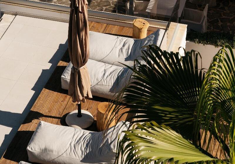 호텔 Petradi Beach Lounge