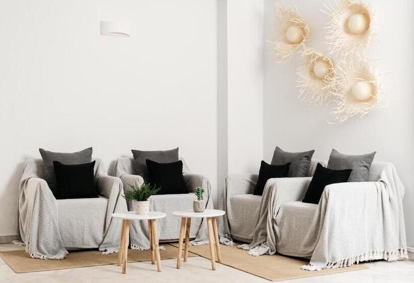 فندق Petradi Beach Lounge