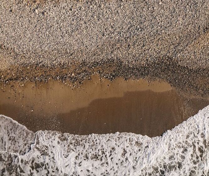 فندق Petradi Beach Lounge