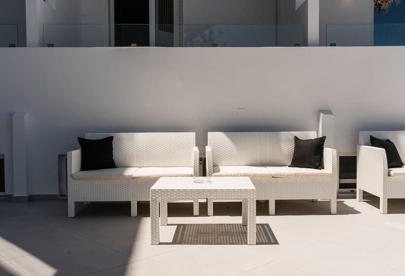 فندق Petradi Beach Lounge