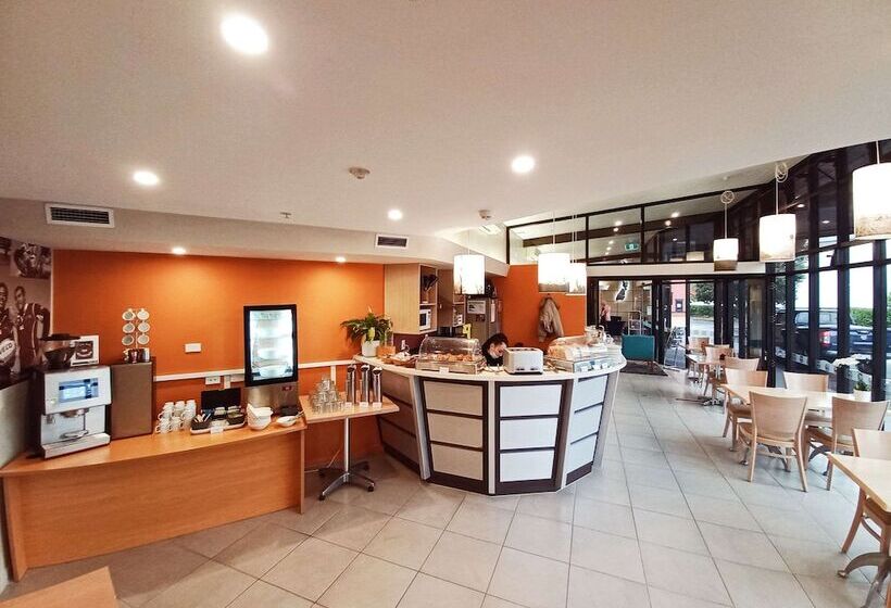 Quality Hotel Lincoln Green