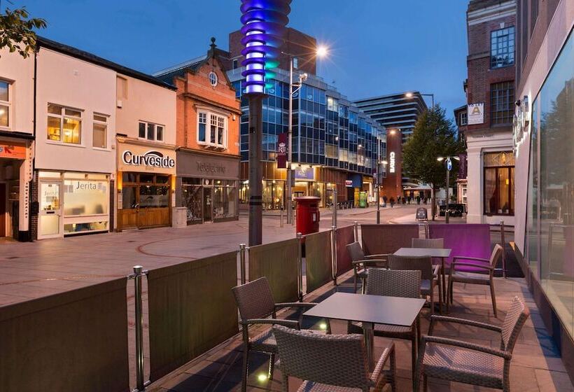 בית מלון כפרי Ramada Encore Leicester City Centre