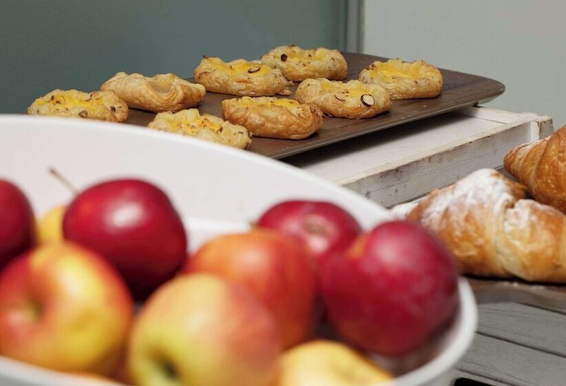 בית מלון כפרי Ramada Encore Leicester City Centre