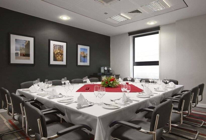 فندق Ramada Encore Newcastle Gateshead