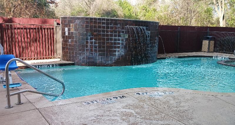 هتل Red Roof Inn & Suites Longview