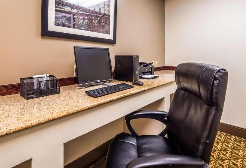 فندق Spark By Hilton Rahway