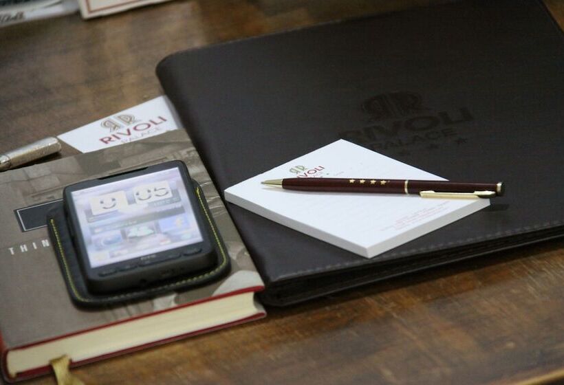 Отель Rivoli Palace