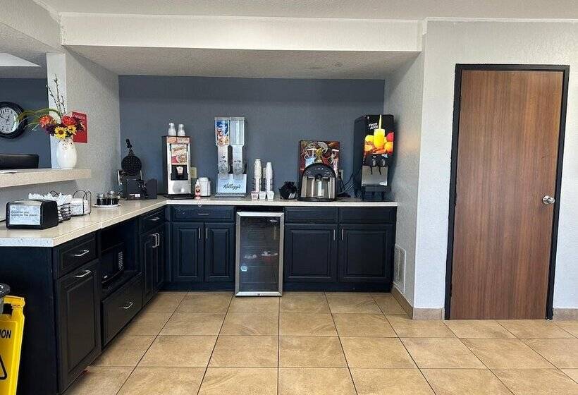 호텔 Rodeway Inn & Suites Kearney