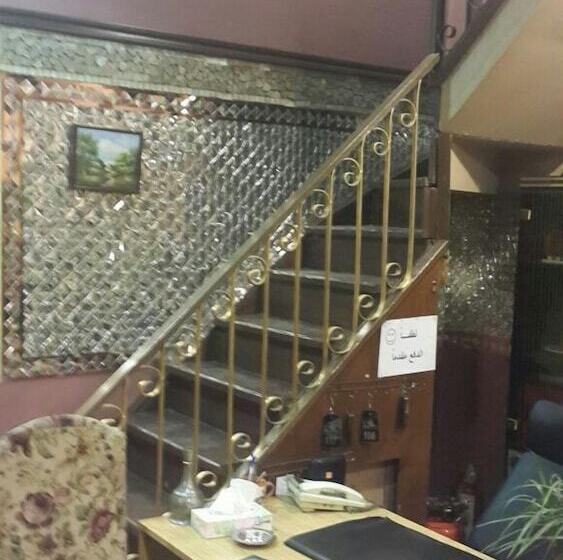 هتل Roman Theater