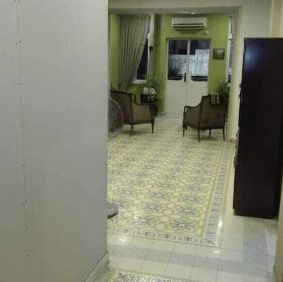 هتل Roman Theater