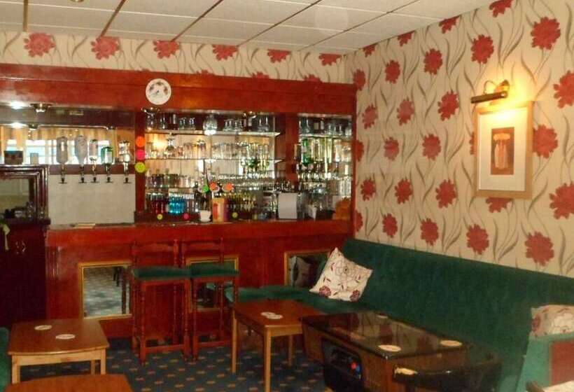 Roselea Hotel   St Chads