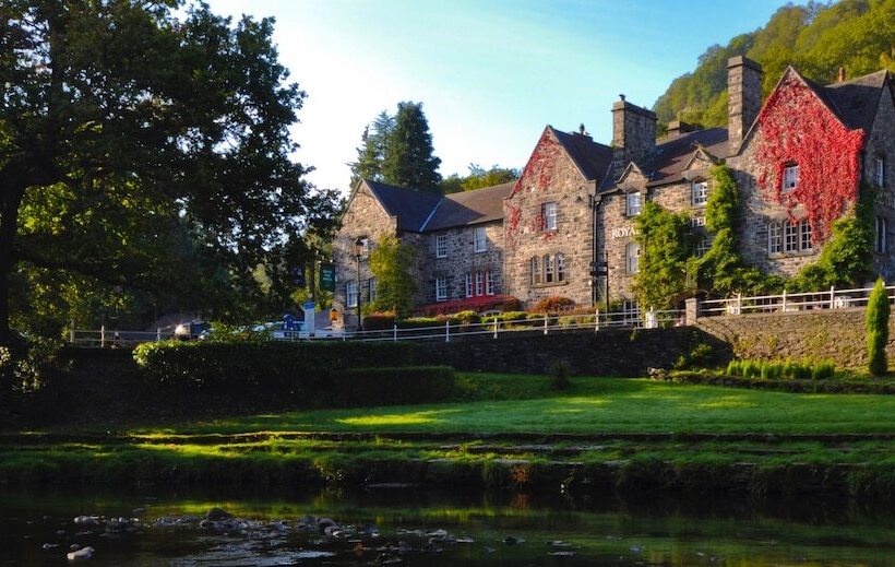 בית מלון כפרי Royal Oak
