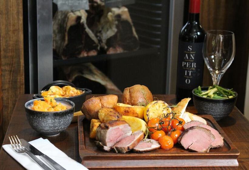 בית מלון כפרי Royal Oak