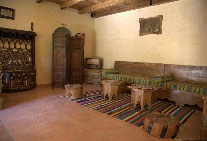 בית מלון כפרי Résidence Loued