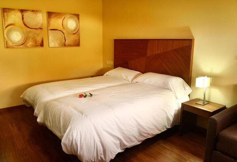 田舎風ホテル El Cierzo De Javalambre