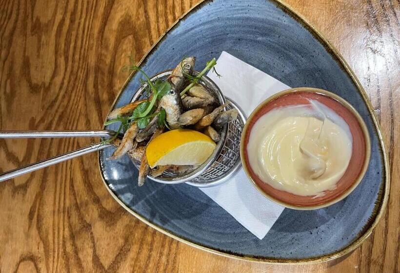 فندق Slaters Country Inn