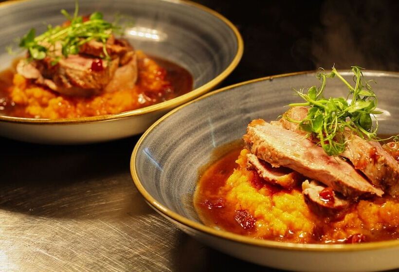 فندق Slaters Country Inn