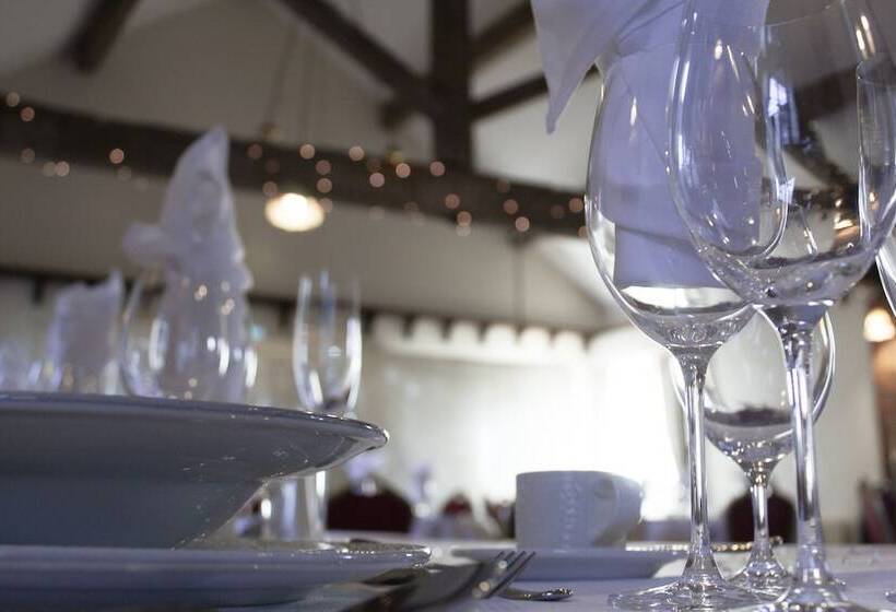 فندق Slaters Country Inn