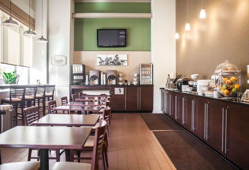 فندق Sleep Inn And Suites Downtown Inner Harbor