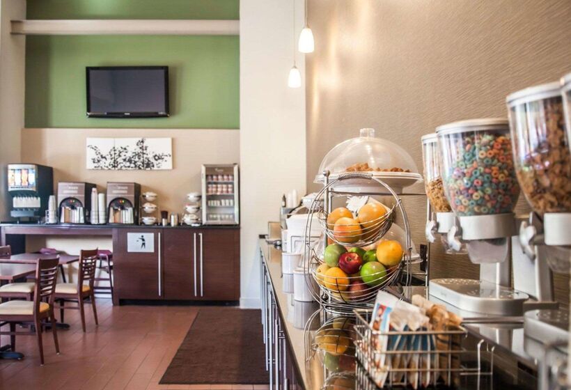 فندق Sleep Inn And Suites Downtown Inner Harbor