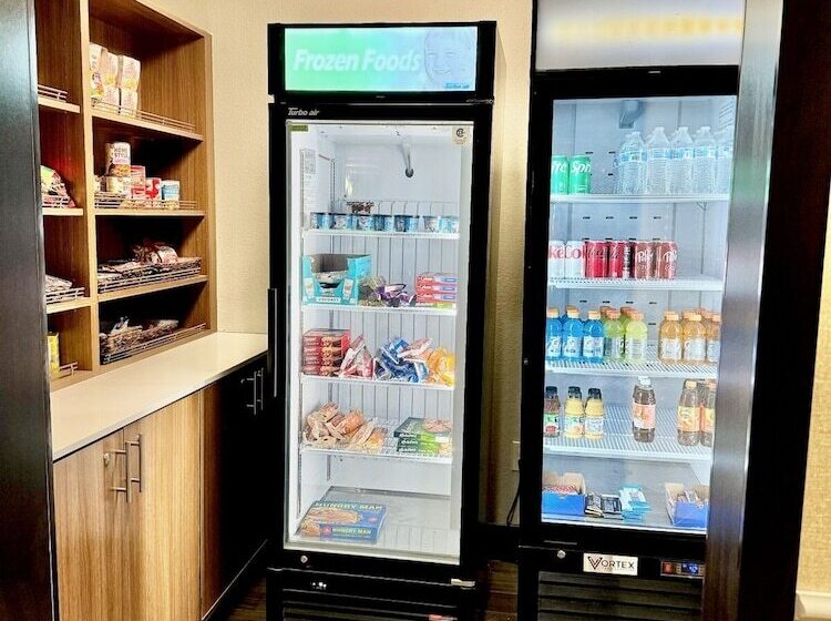 호텔 Fort Stockton Inn & Suites