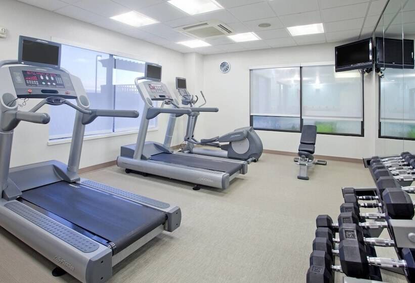 호텔 Springhill Suites By Marriott Wichita East At Plazzio