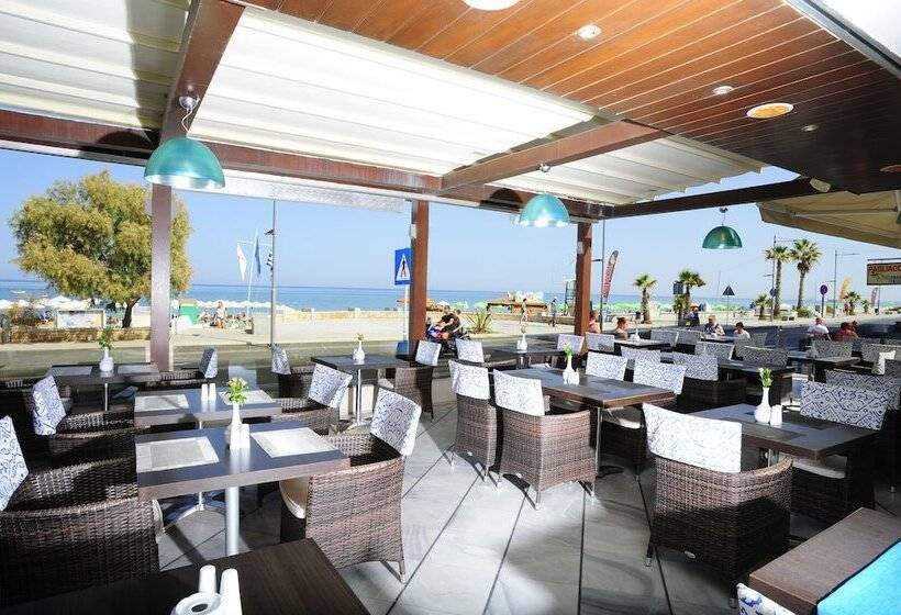 Steris Elegant Beach Hotel & Apartments