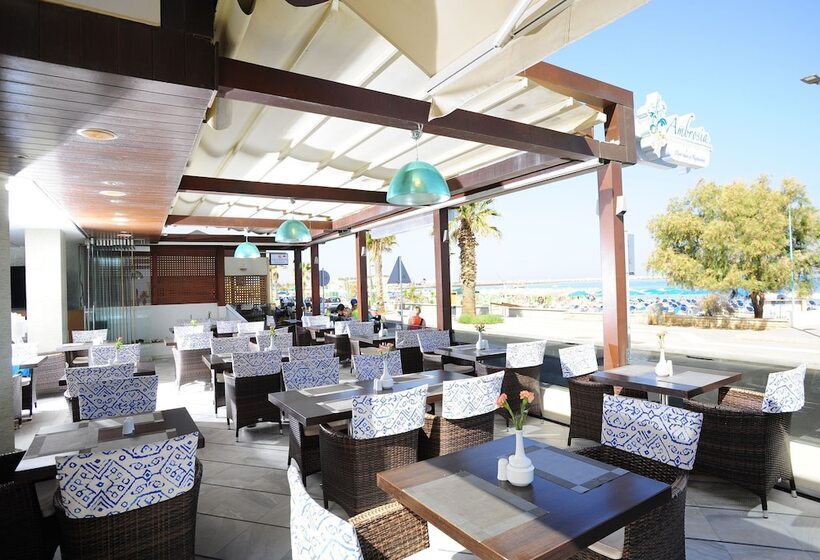 Steris Elegant Beach Hotel & Apartments