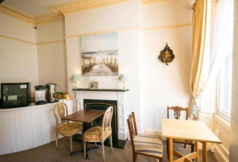 هتل Summerlands Guest House