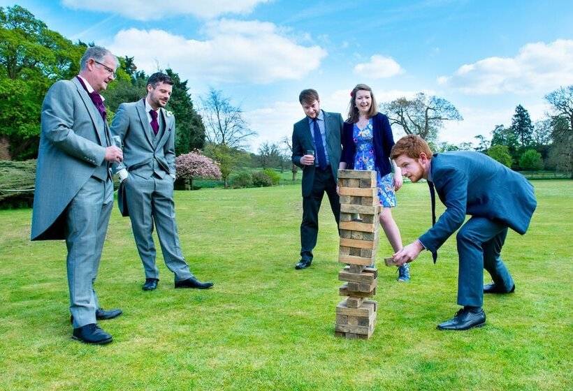 בית מלון כפרי The Coach House At Missenden Abbey