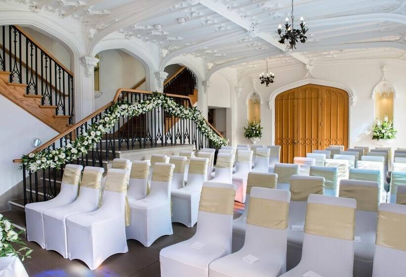 בית מלון כפרי The Coach House At Missenden Abbey